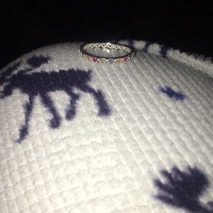 silver ring w colorful hearts
